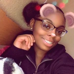 Meet your Posher, I'mari